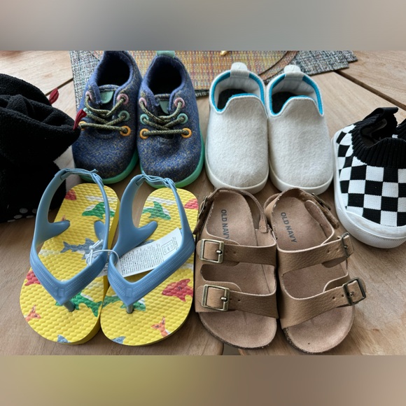 5T Baby Boy Shoe Bundle - NWT and Like New - Picture 2 of 9